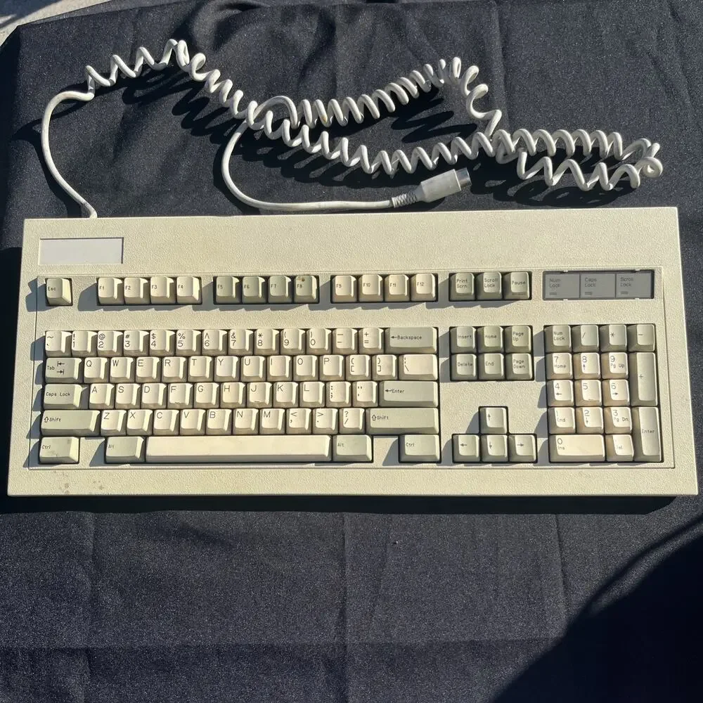 Vintage Key Tronic 101-Key Mechanical Keyboard AT PS/2 Beige Taiwan